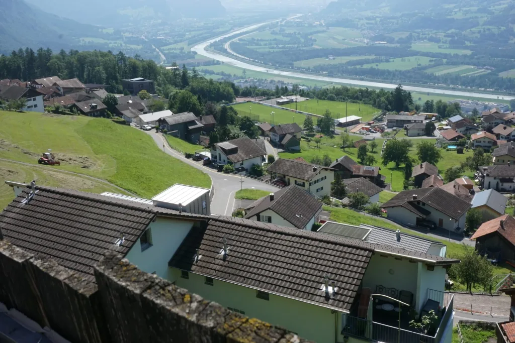 Triesenberg mit Blick auf das Rheintal
