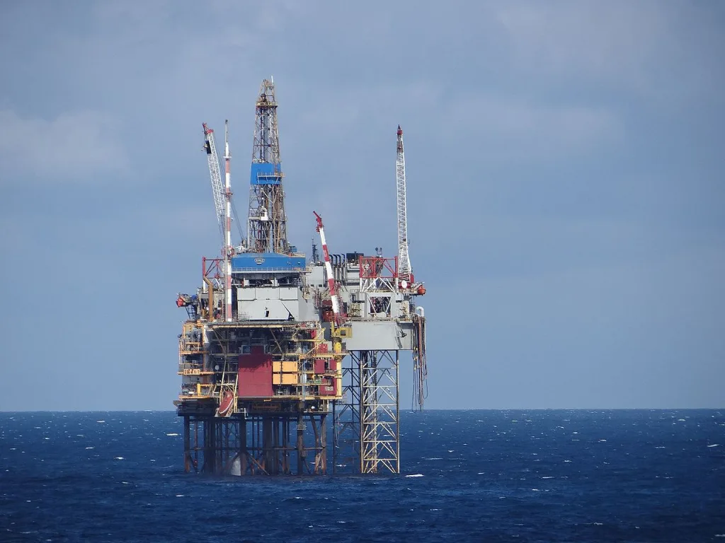 North_Sea_Oil_Rig_