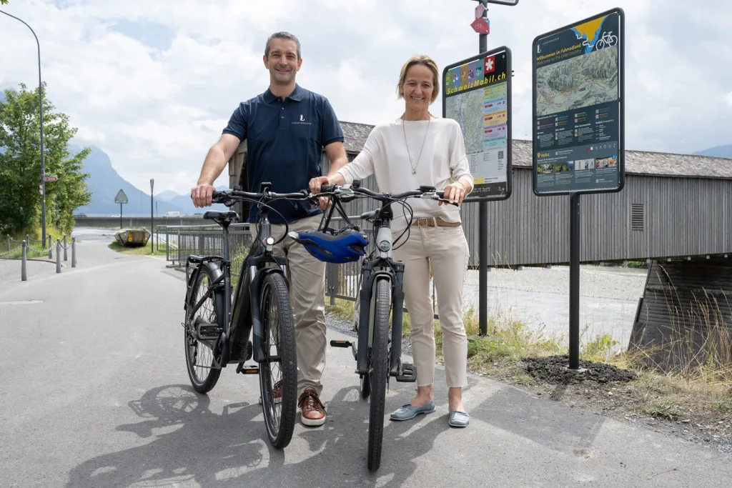Matthias Kramer (Bereichsleiter Tourismus & Wirtschaft) und Bürgermeisterin Petra Miescher