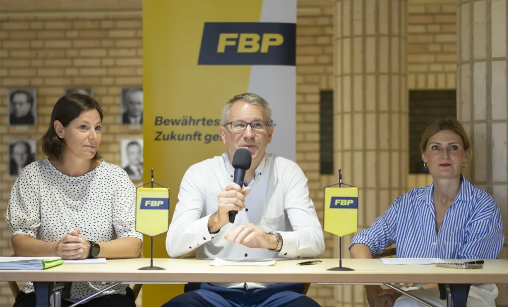 FBP-Fraktionssprecher Daniel Oehry, Abgeordnete Bettina Petzold-Mähr, stellv. Abgeordnete Nadine Vogelsang