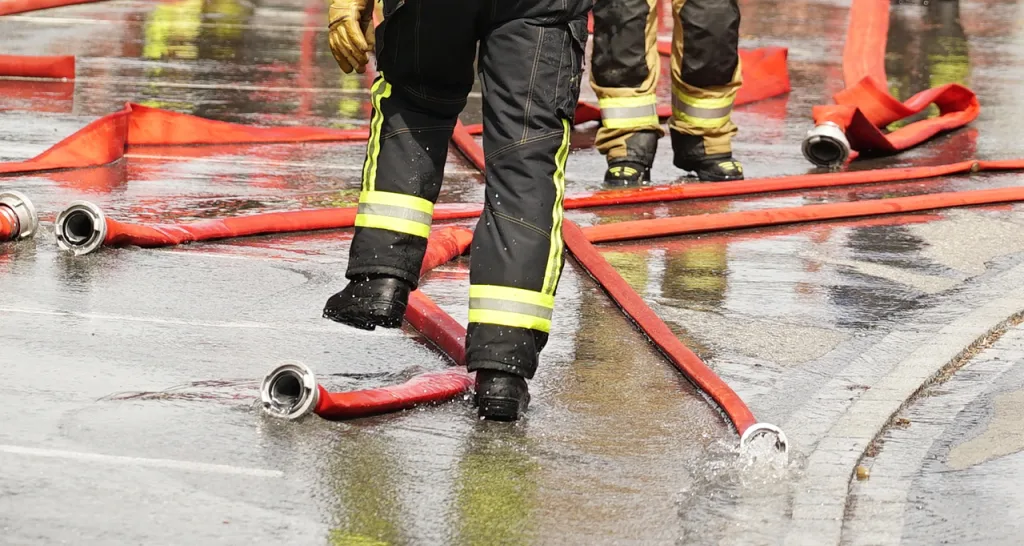 feuwerwehr wasser