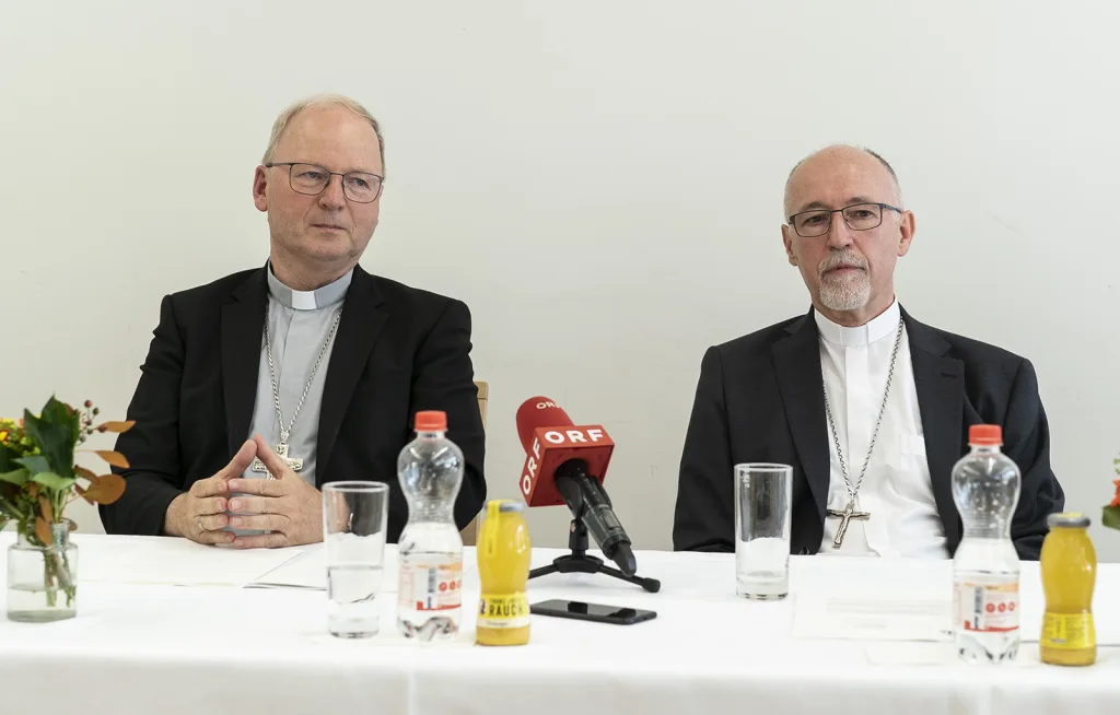 Bischof Benno Elbs und Martin Krebs, Apostolischer Nuntius