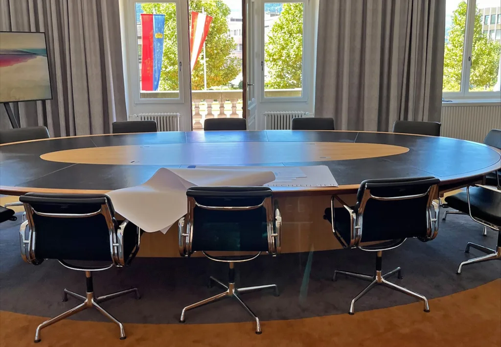 Sitzungszimmer der Regierung
