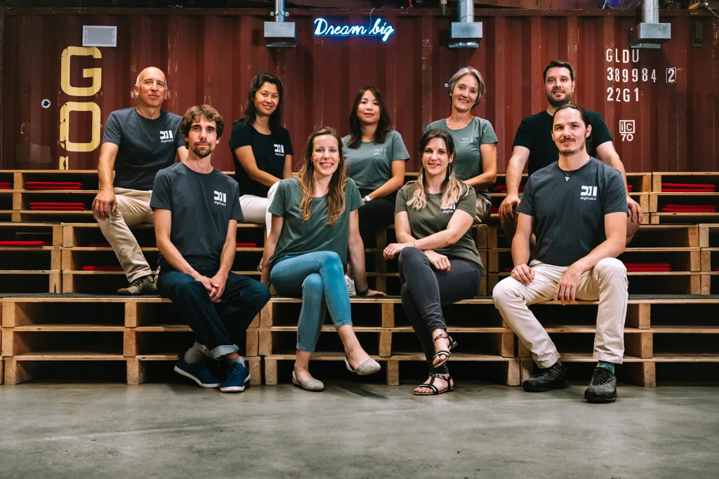 Das digihub.li Team