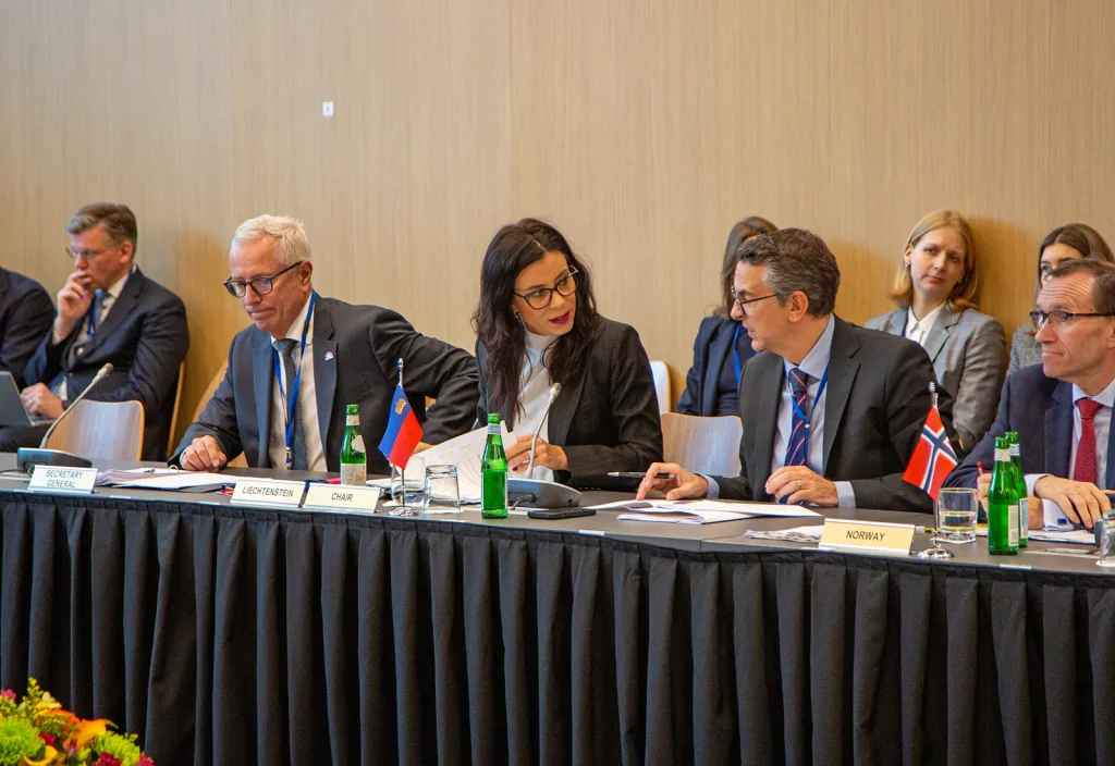 EFTA Generalsekretär Dr. Henri Gétaz, Aussenministerin Dominique Hasler