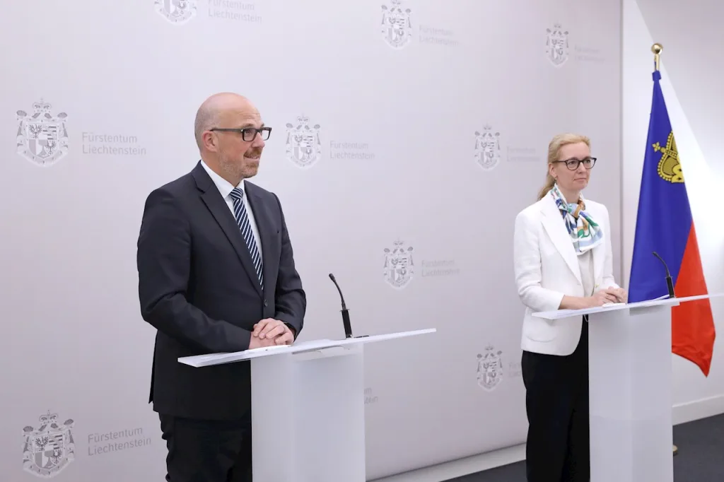 Regierungschef Daniel Risch und Regierungschef-Stellvertreterin Sabine Monauni.