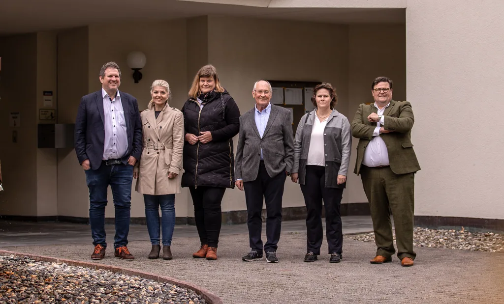 v.l.n.r.: Lorenz Risch, Daniela Ospelt, Julia Bösch, Alois Blank, Karin Zech-Hoop, Thomas Hasler. Es fehlen Valentina Meier und Herbert Elkuch.