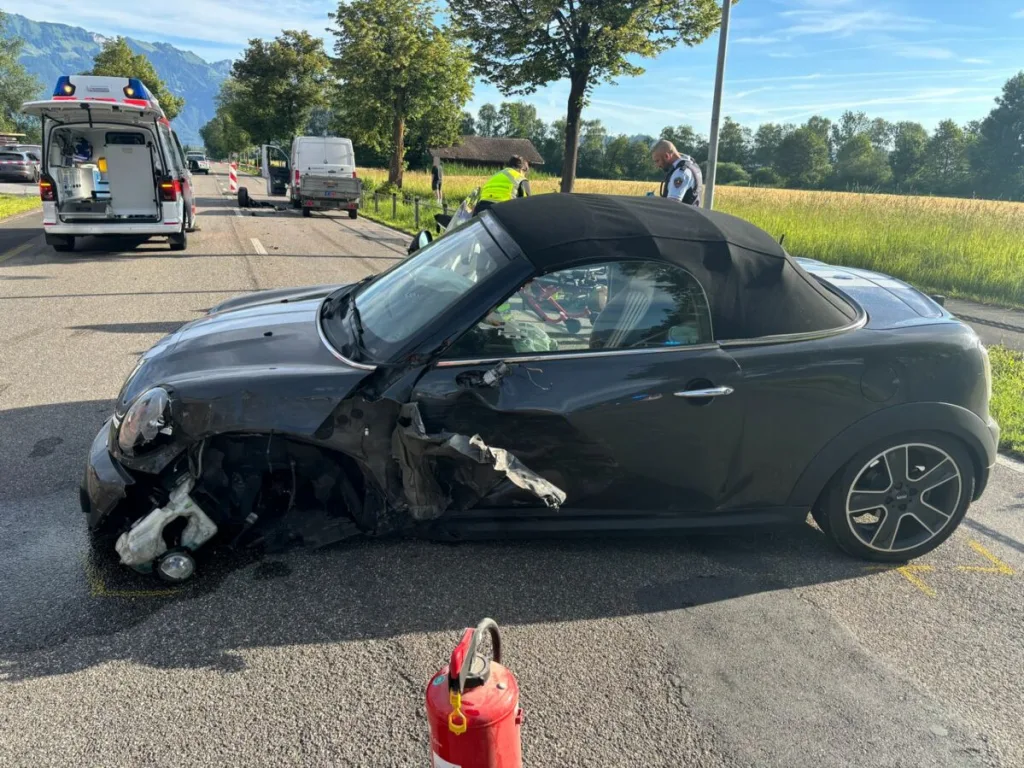 Personenwagen gerät auf die Gegenfahrbahn