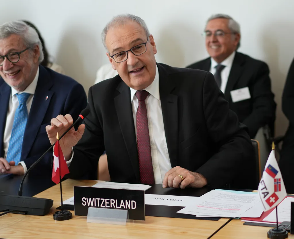 Guy Parmelin bei der Unterzeichnung des EFTA-Chile Freihandelsabkommen | Foto: Gregor Meier