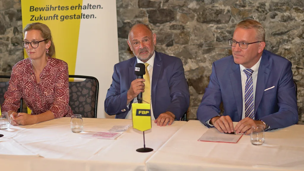 Ernst Walch bei der FBP-Pressekonferenz