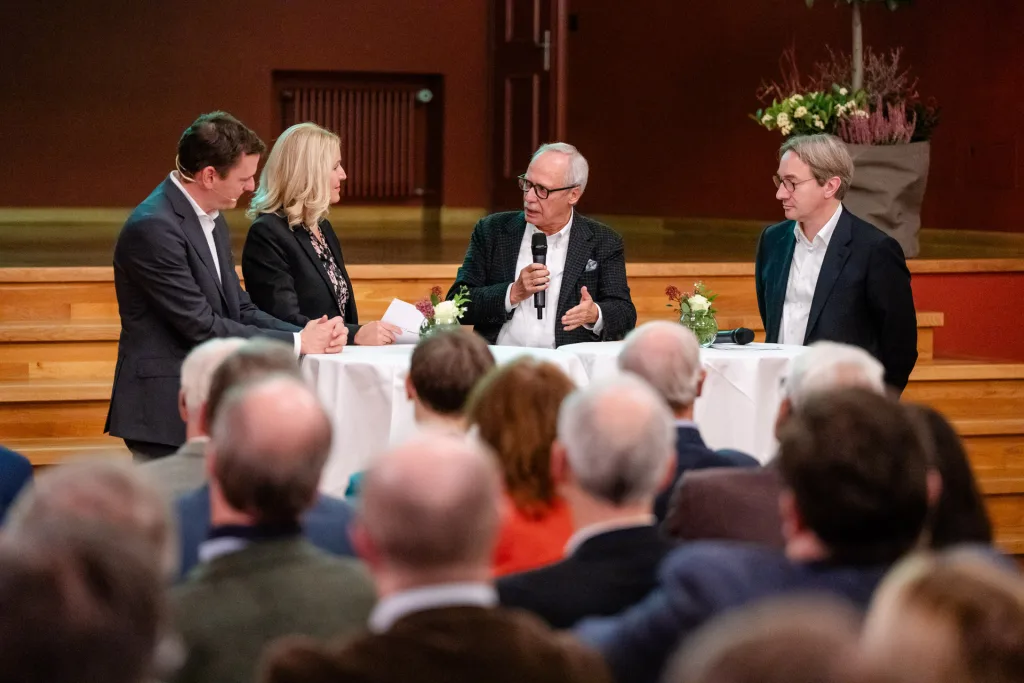 Podiumsdiskussion