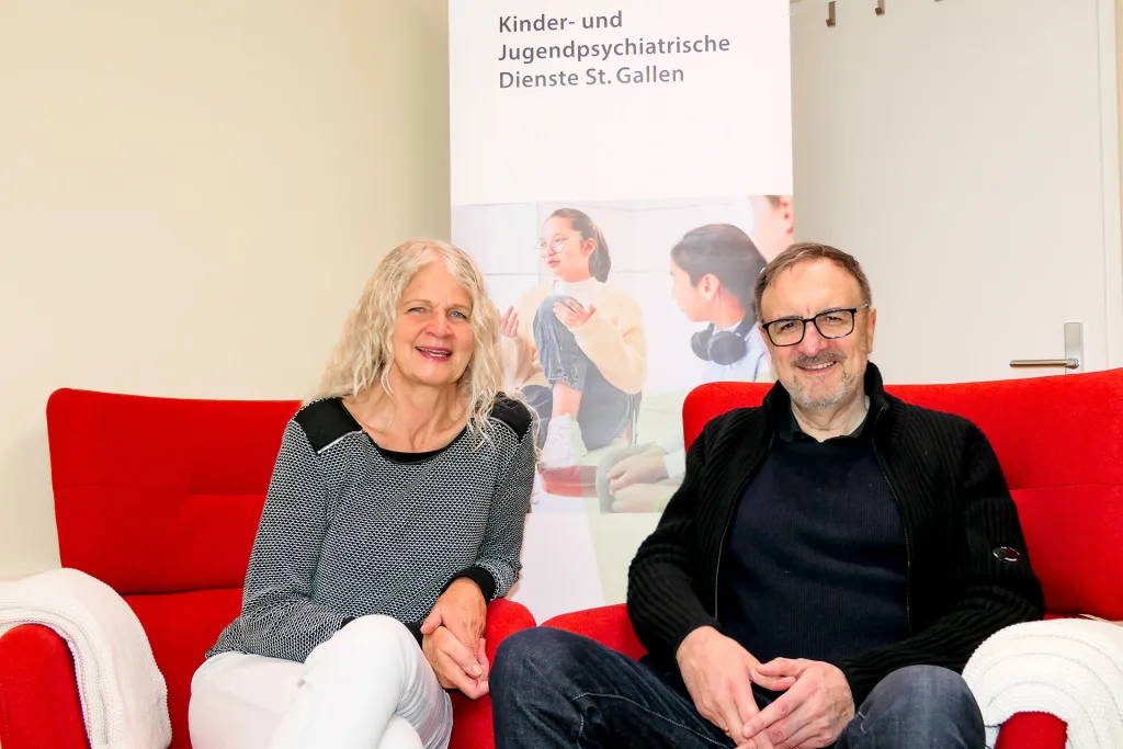 Petra Storch, Leitung Pflege und Sozialpädagogik und John Simon Kusic, Leitender Arzt,