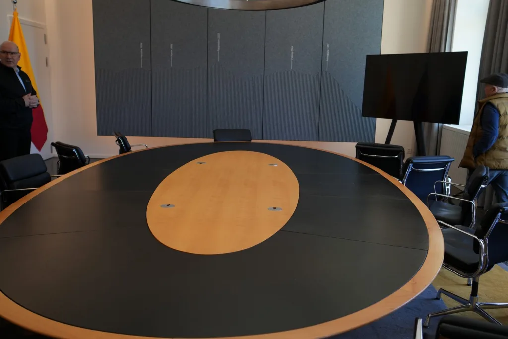 Sitzungszimmer der Regierung