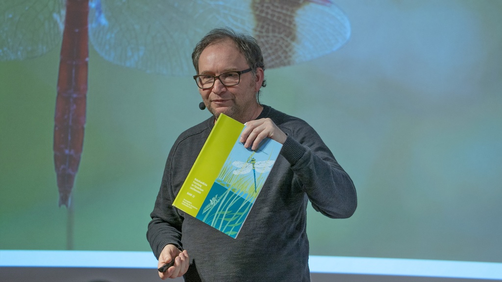 Paul Amann präsentiert Libellenband