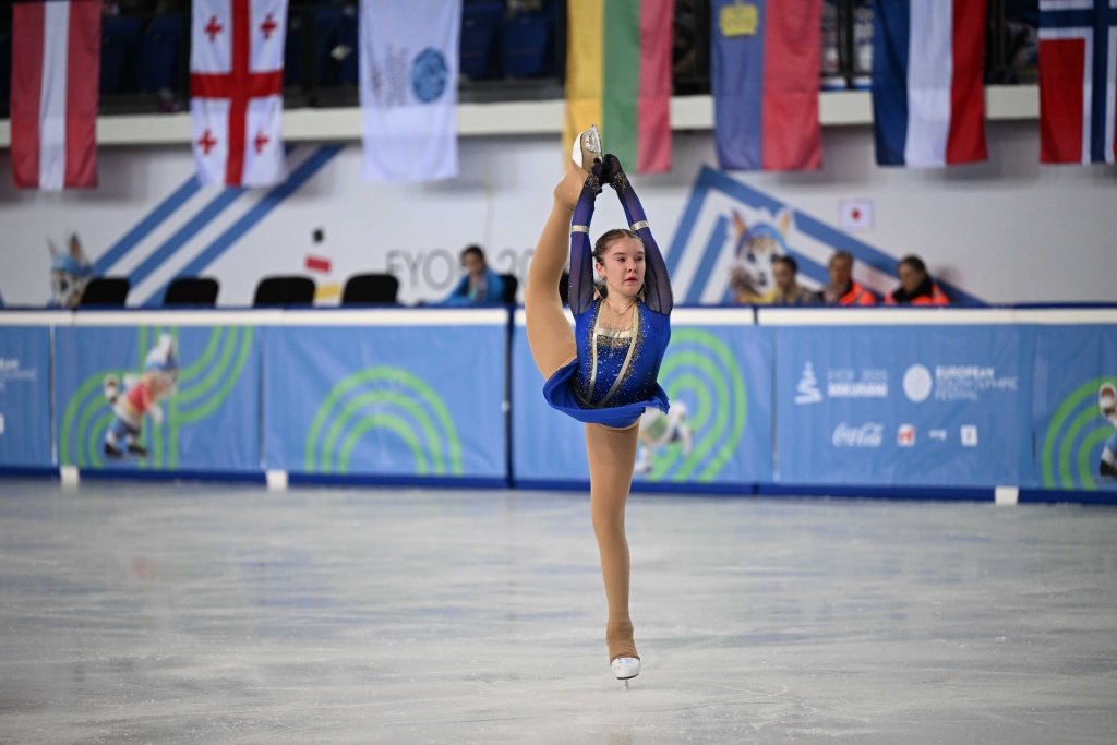 Salomé Schmid im Kurzprogramm beim EYOF 2025