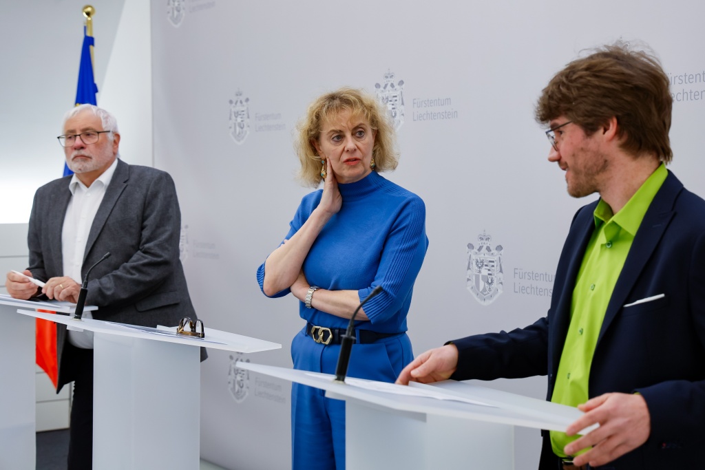 Liechtenstein Vaduz Schaan PK Regierungsraetin Graziella Marok-Wachter Noerdliche Ein- und Ausfahrt Busbahnhof Schaan