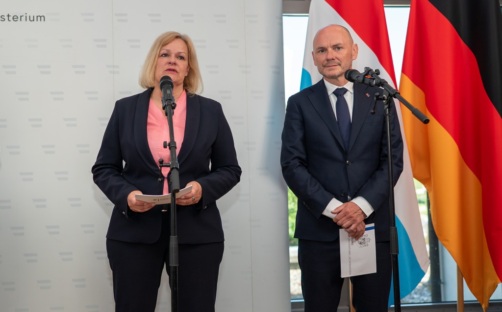 Nancy Faeser und Hubert Büchel