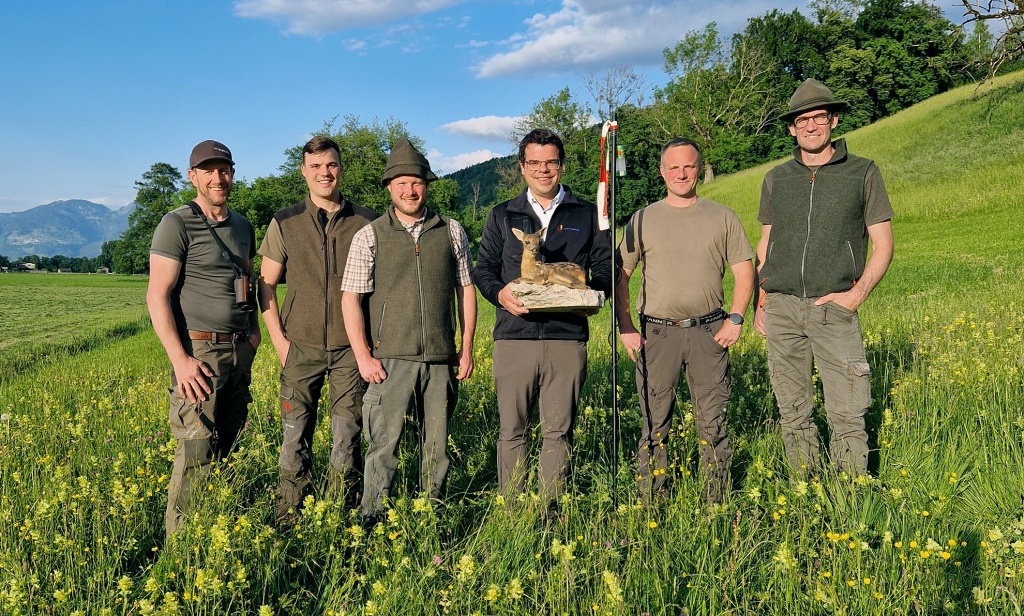 Rehkitzrettung der Jagdgesellschaft Eschnerberg mit Vorsteher Christian Öhri