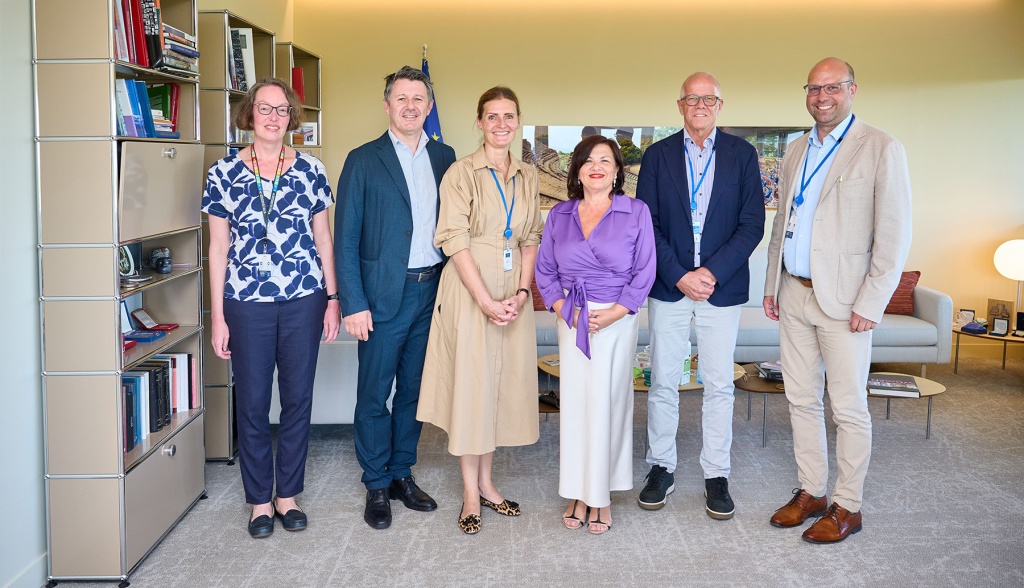 Die liechtensteinische Delegation mit der Generalsekretärin der Parlamentarischen Versammlung,