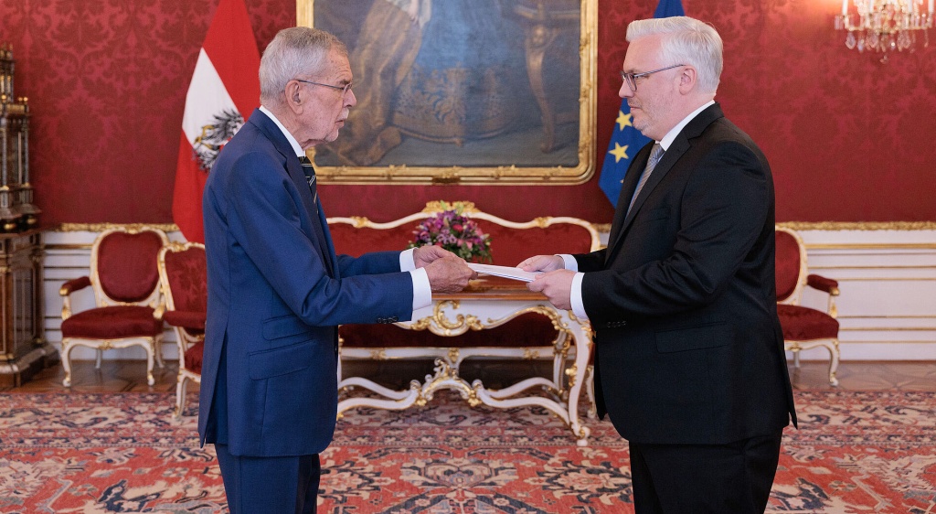 Bundespräsident Alexander Van der Bellen empfängt Botschafter Simon Biedermann