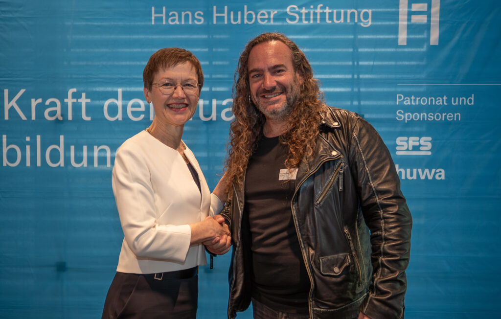 Thomas Graf erhält Anerkennungspreis der Hans Huber Stiftung