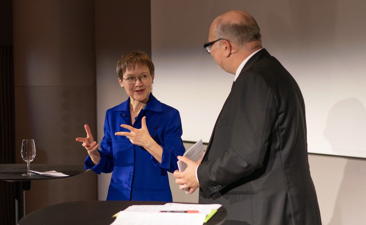 Brigitte Haas beim Forum für Finanzmarktstabilität