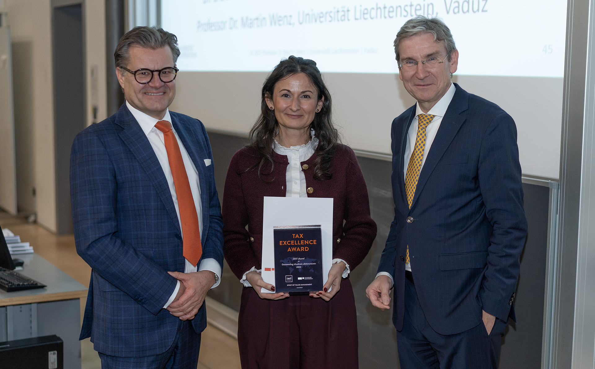 Tax Excellence Awards an Studenten der Uni Liechtenstein vergeben