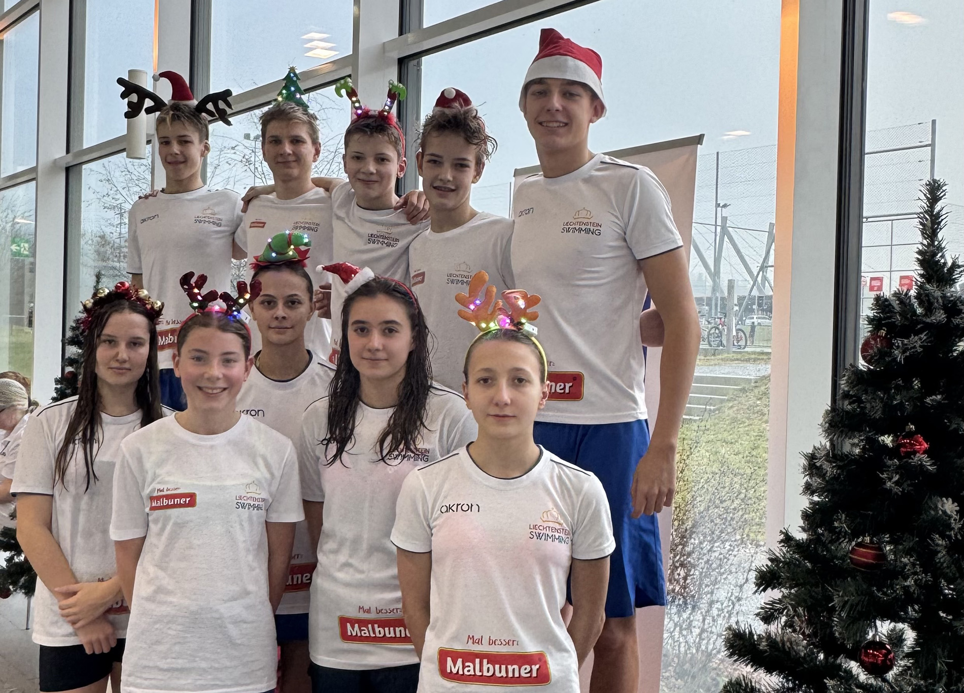 Liechtensteins Schwimmer setzen starke Akzente beim Christmas Cup in Uster