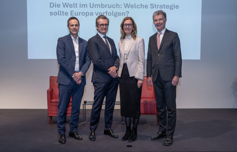 Martin Frick, Christian Wenaweser, Sabine Monauni und Christoph Heusgen an der Universität Liechtenstein