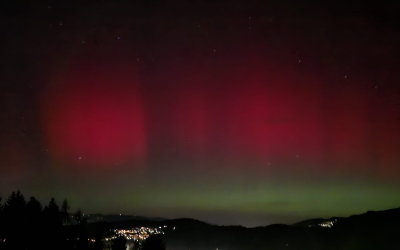 Nordlichter über dem Rheintal
