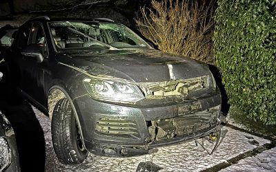 Fahrer unter Alkoholeinfluss verursacht Sachschaden
