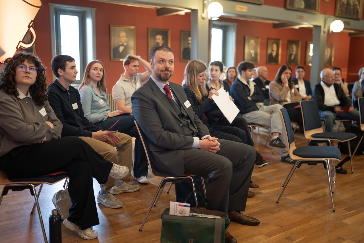 Generationen im Dialog