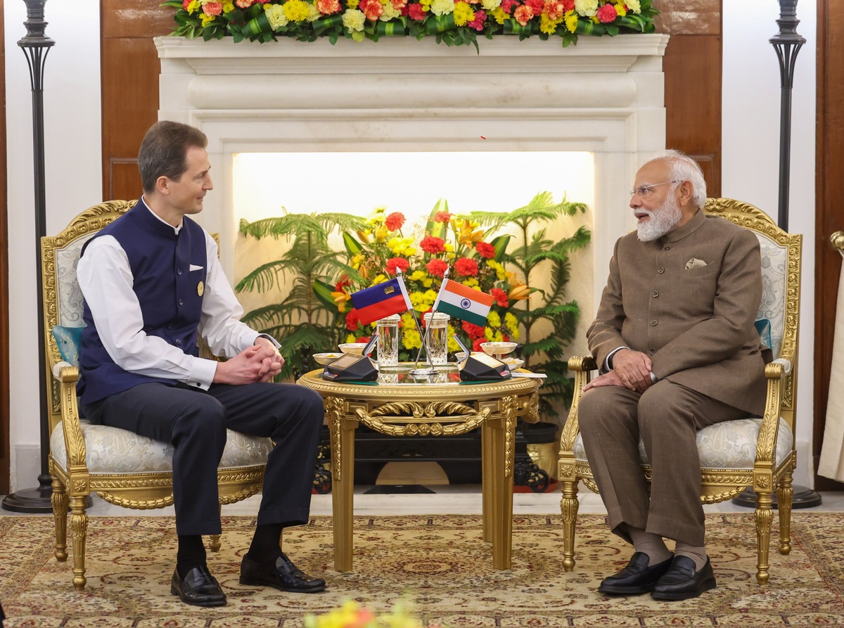 Erbprinz Alois und Narendra Modi