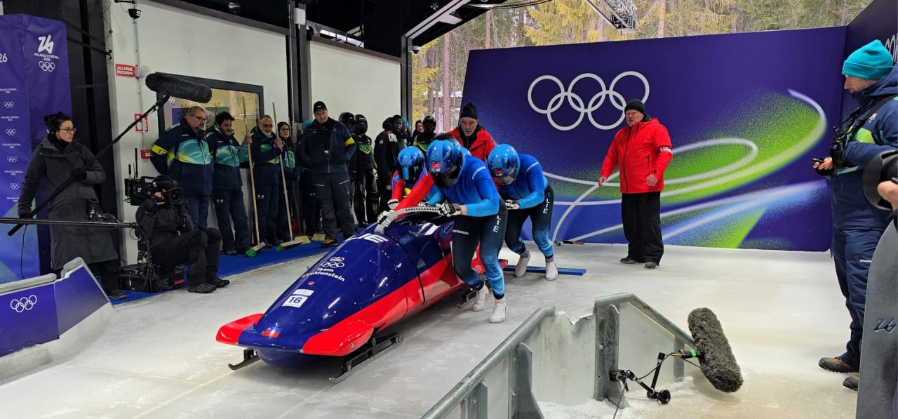 Liechtensteins Viererbob am Start