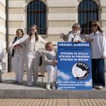 Schweigen für Gleichstellung und Frieden
