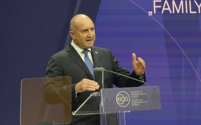 Achte Wahl in fünf Jahren: Ex-Präsident Radev gewinnt in Bulgarien