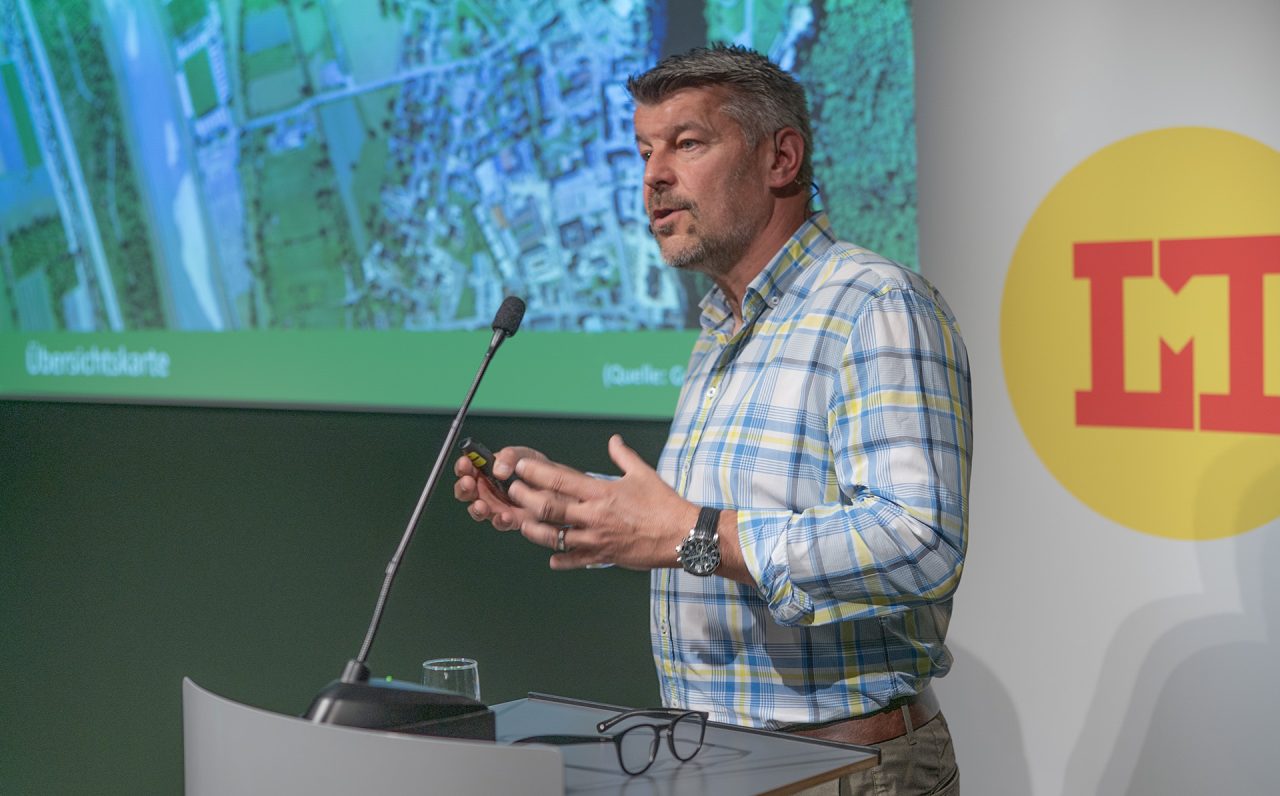 Prof. Jürgen Kühnis im Landesmuseum