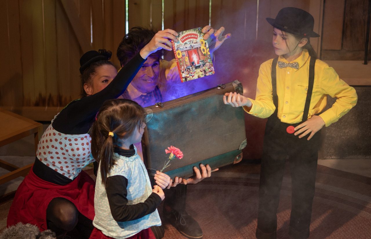 Tarkabarka Wimmelbuch