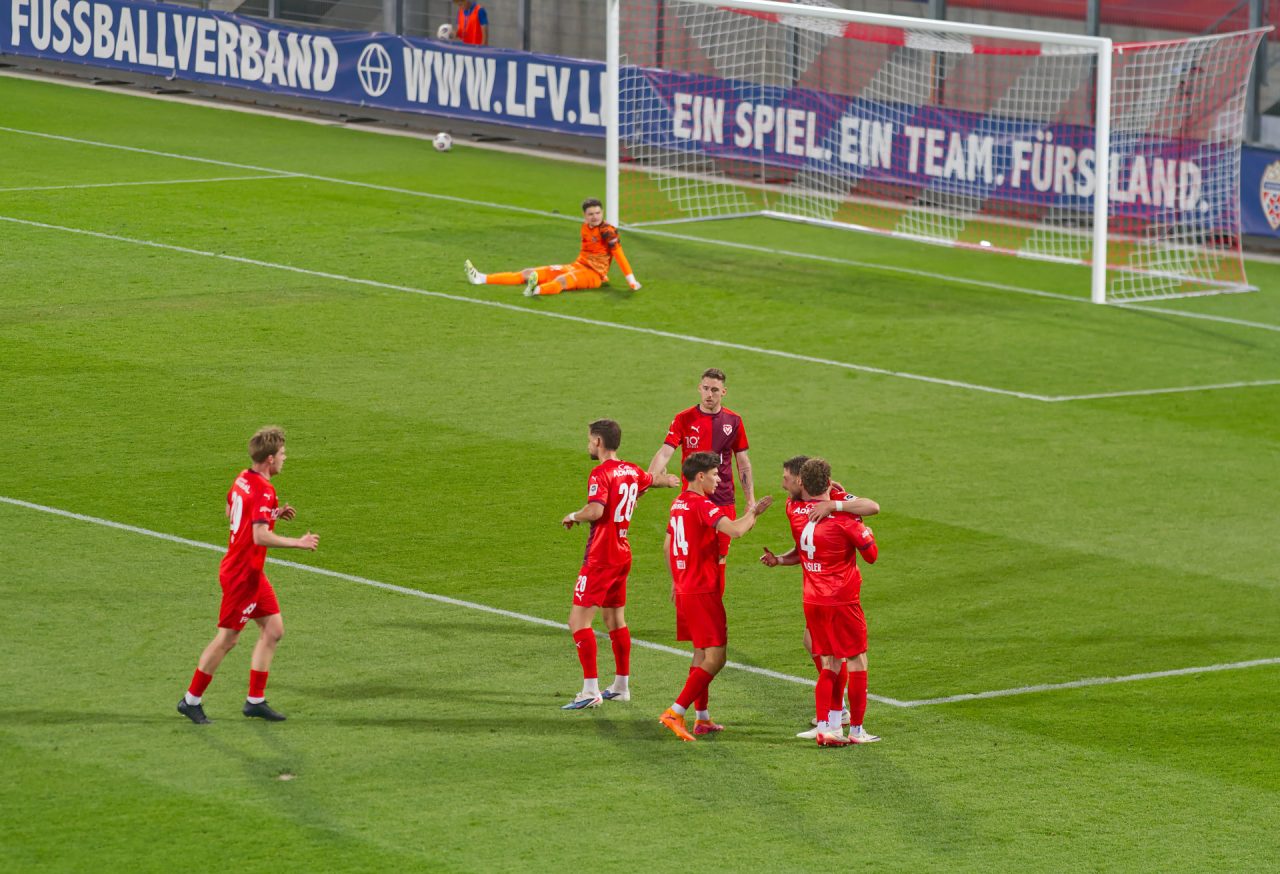 Goal to make it 4:2