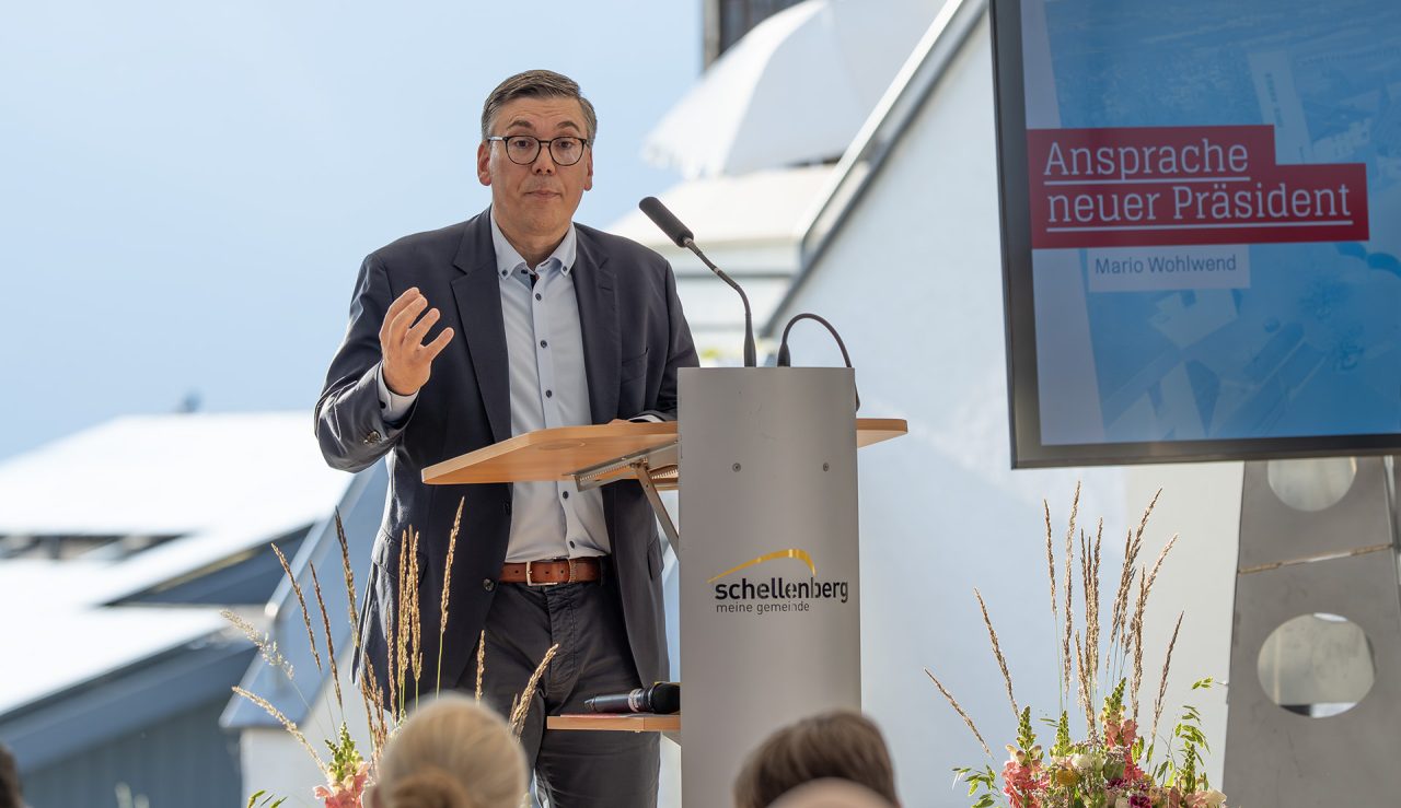 Mario Wohlwend am Parteitag in Schellenberg
