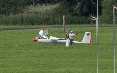 Segelflieger setzt im Maurer Riet auf