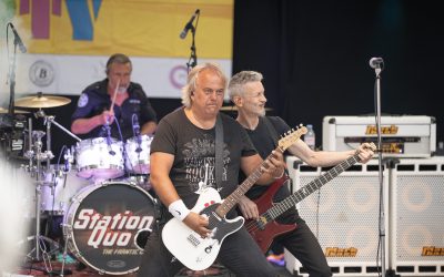 Beatles Party feiert auf dem Rathausplatz kleines Jubiläum