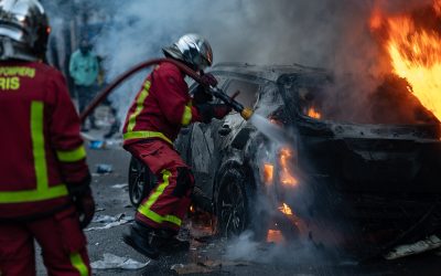 Frankreich erlebt Nacht der Gewalt