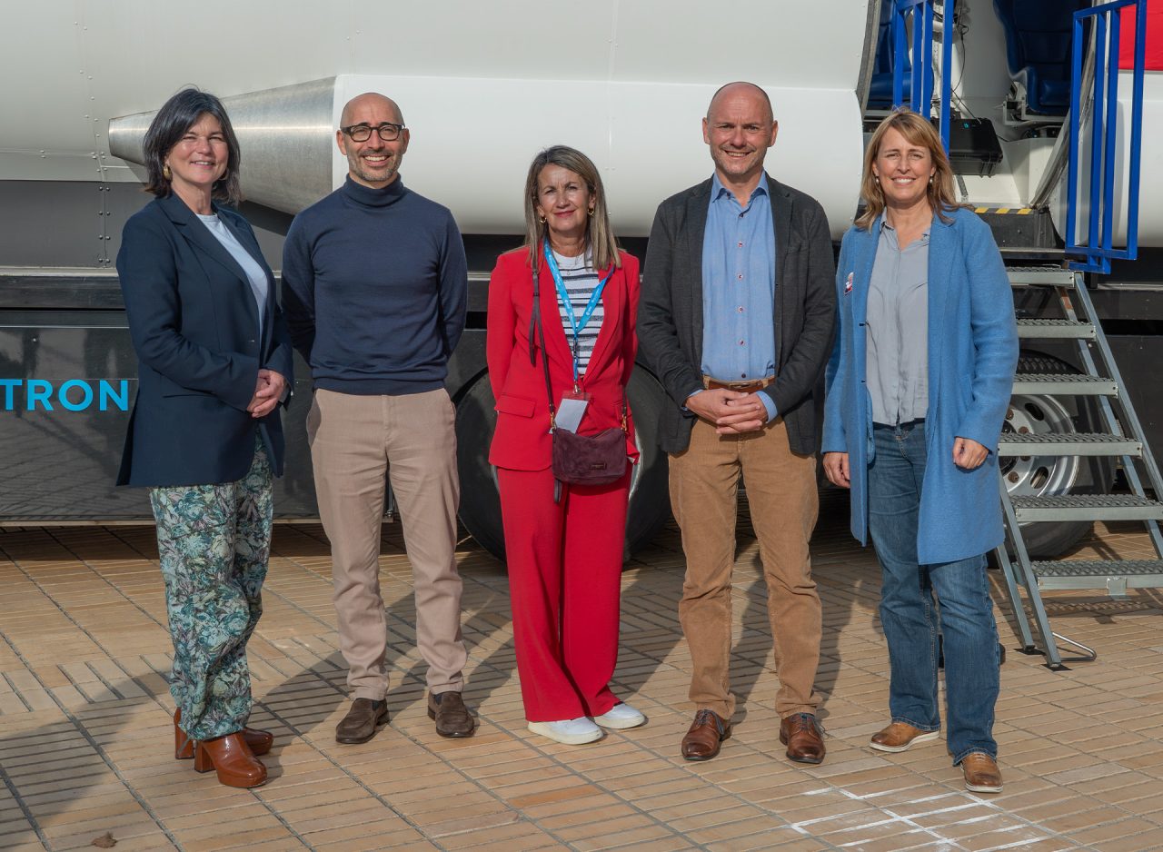 Eröffnung SpaceBuzz in Vaduz mit Regierungsrat Hubert Büchel